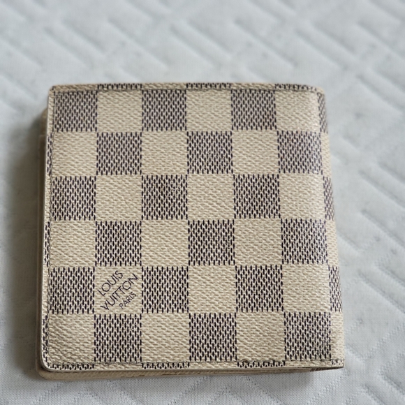 Louis Vuitton Damier Azur Marco Bifold Wallet..Authentic.. - Picture 2 of 14